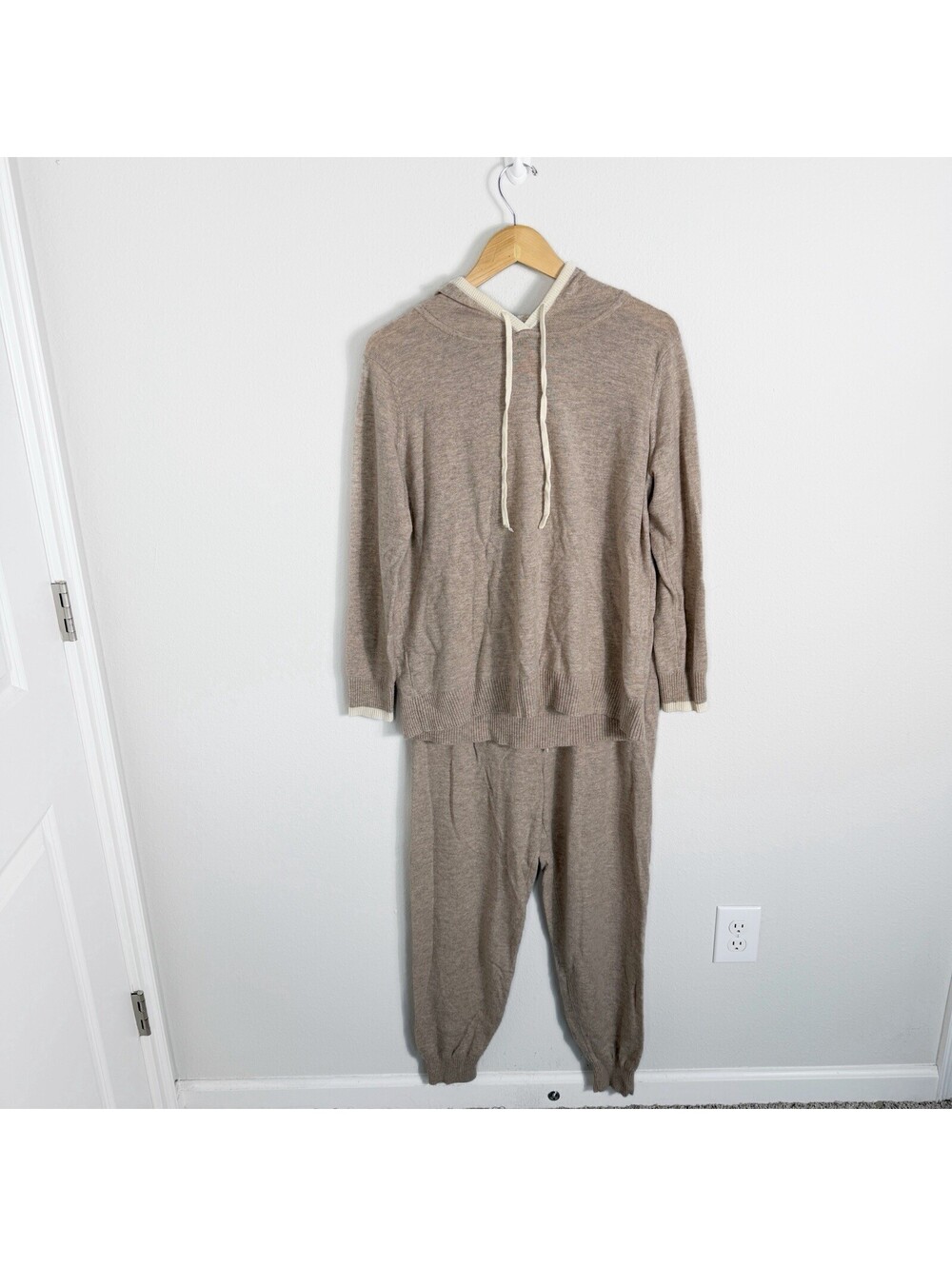 Summersalt The Coziest Cashmere Wool Blend Jogger Hoodie Sweater Set Beige Large